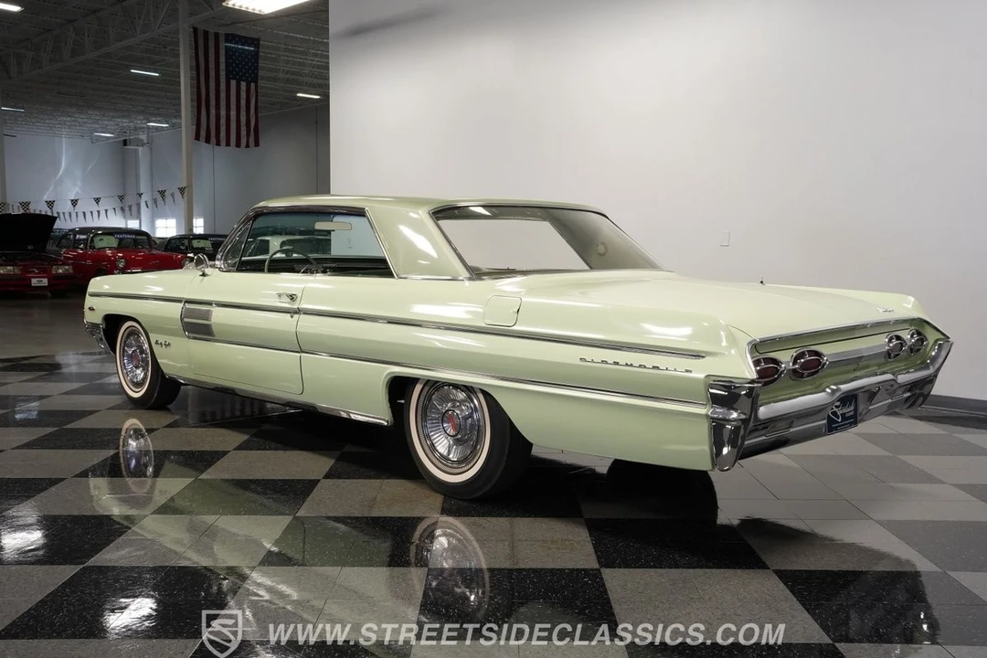 1962 Oldsmobile 98 - Image 11 of 12