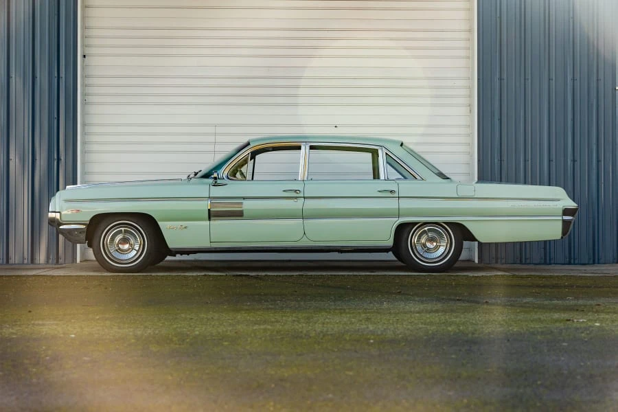 1962 Oldsmobile 98 - Image 2 of 26