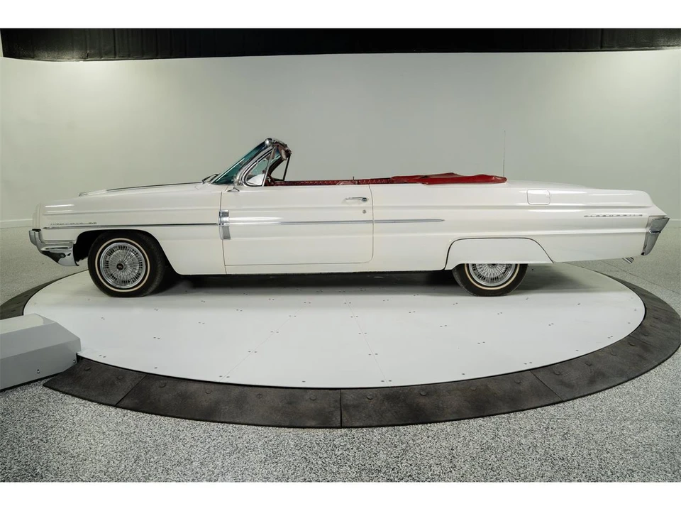 1962 Oldsmobile 88 - Image 2 of 31
