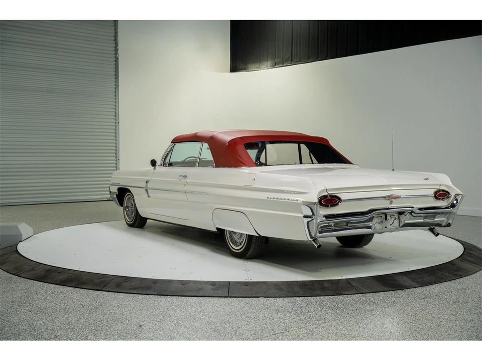 1962 Oldsmobile 88 - Image 13 of 31