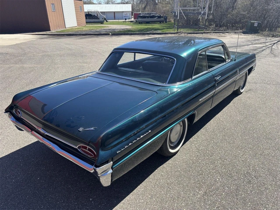 1962 Oldsmobile 88 - Image 6 of 31