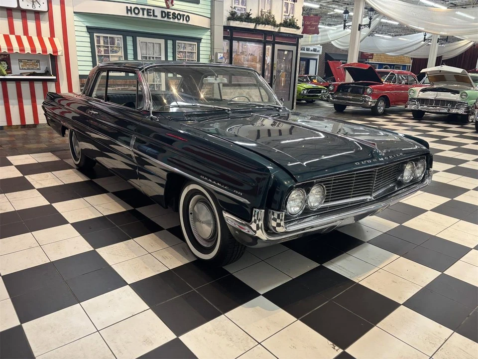 1962 Oldsmobile 88 - Image 12 of 31