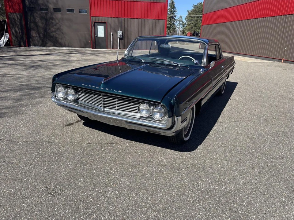 1962 Oldsmobile 88 - Image 4 of 31
