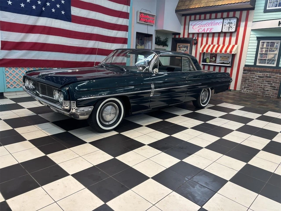 1962 Oldsmobile 88 - Image 14 of 31