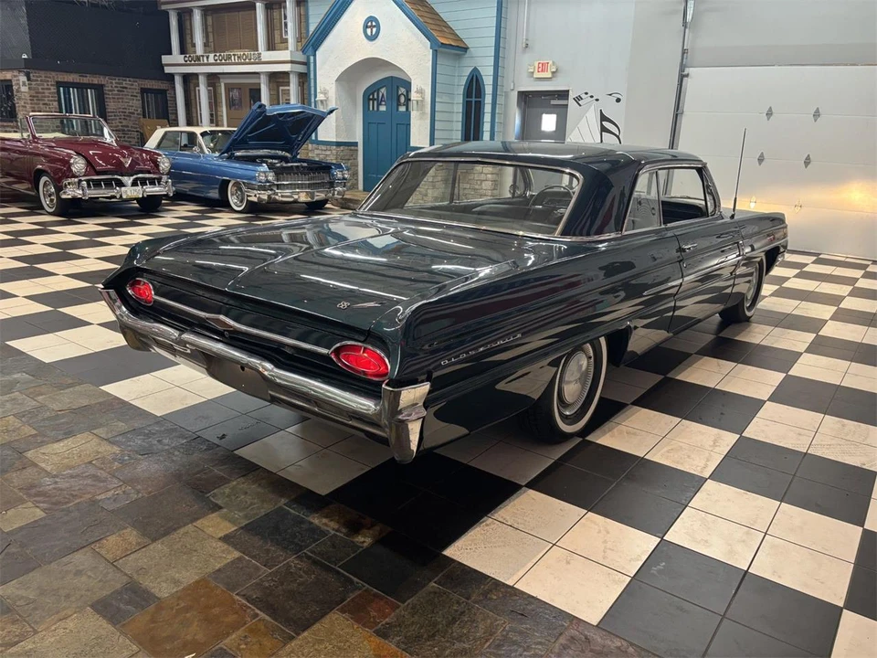 1962 Oldsmobile 88 - Image 20 of 31