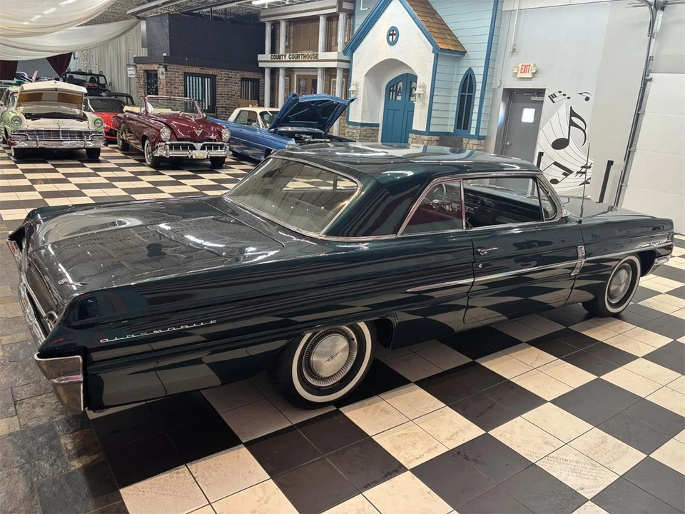 1962 Oldsmobile 88 - Image 9 of 31