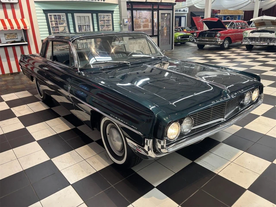 1962 Oldsmobile 88 - Image 17 of 31
