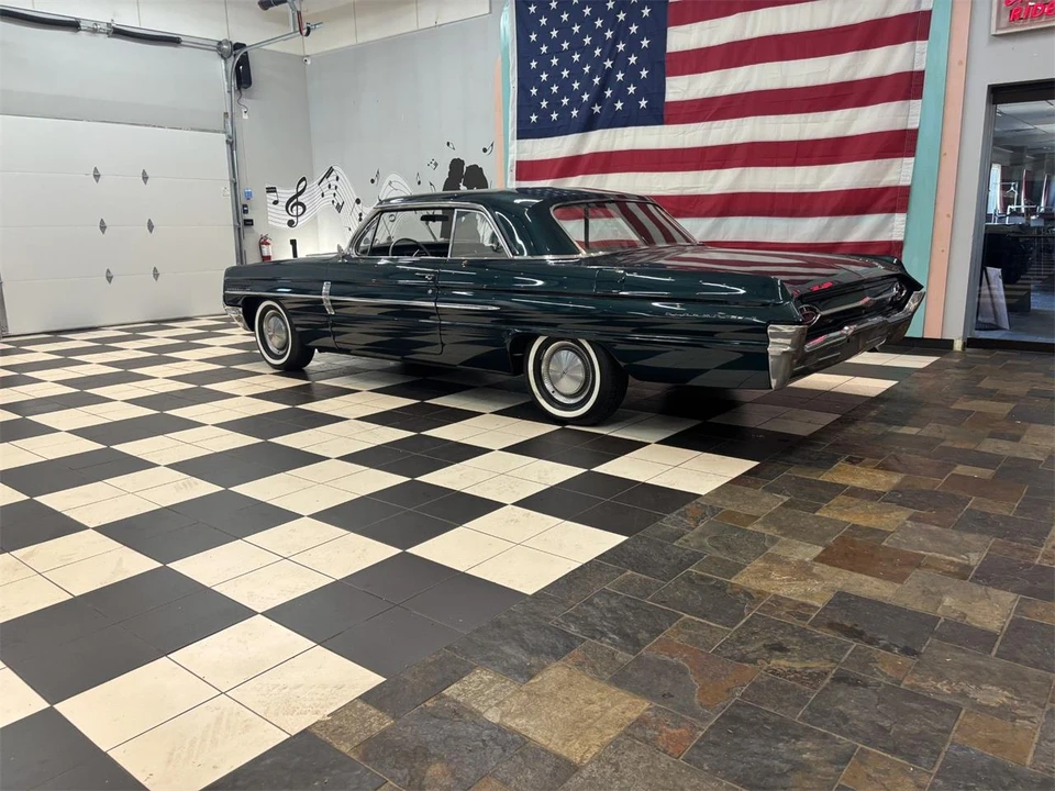1962 Oldsmobile 88 - Image 11 of 31