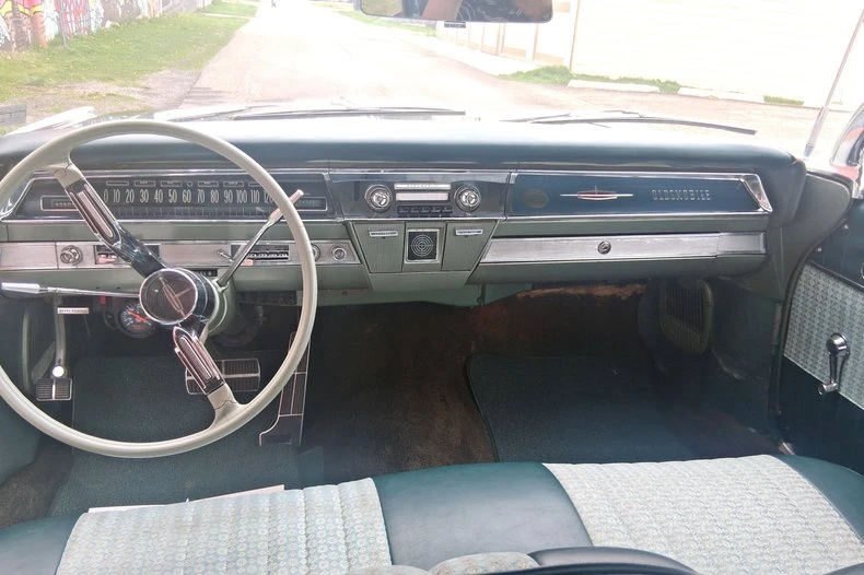 1962 Oldsmobile 88 - Image 11 of 18
