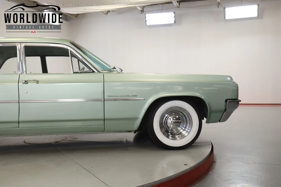 1962 Oldsmobile 88 - Image 8 of 12