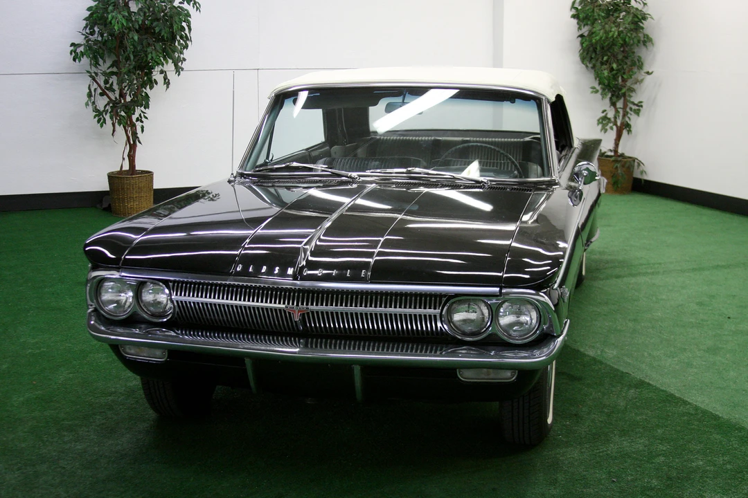 1962 Oldsmobile F-85 & Jetfire - Image 5 of 5