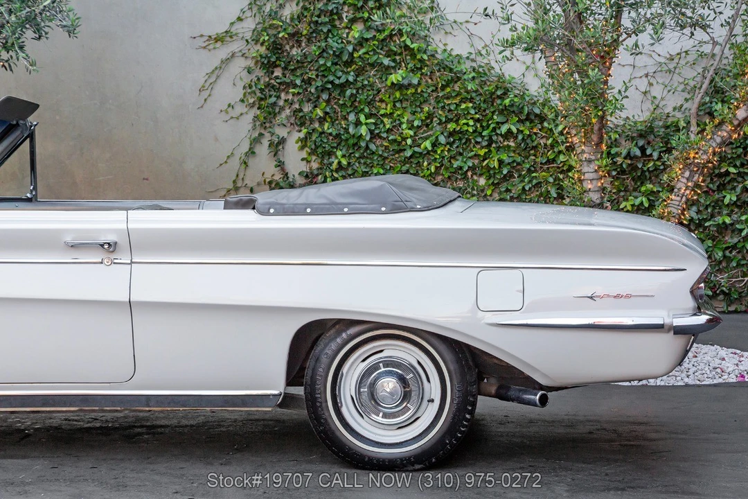 1962 Oldsmobile Cutlass 1st Gen - Image 21 of 31