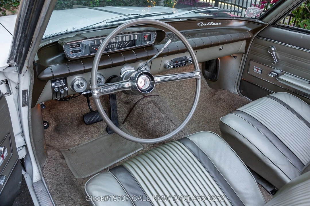 1962 Oldsmobile Cutlass 1st Gen - Image 25 of 31