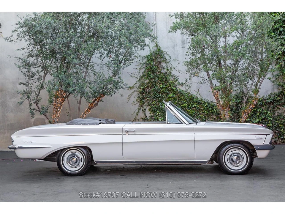 1962 Oldsmobile Cutlass 1st Gen - Image 4 of 31