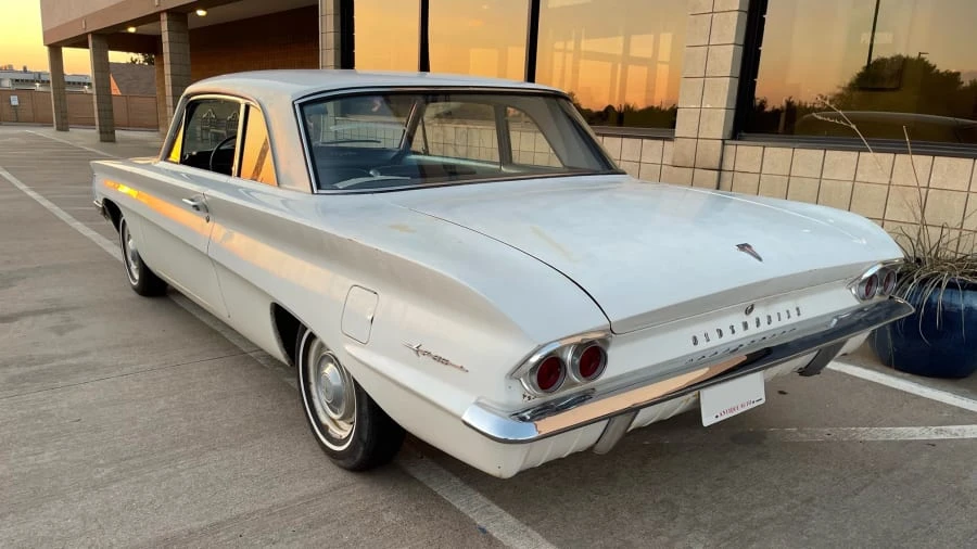 1962 Oldsmobile F-85 & Jetfire - Image 2 of 18