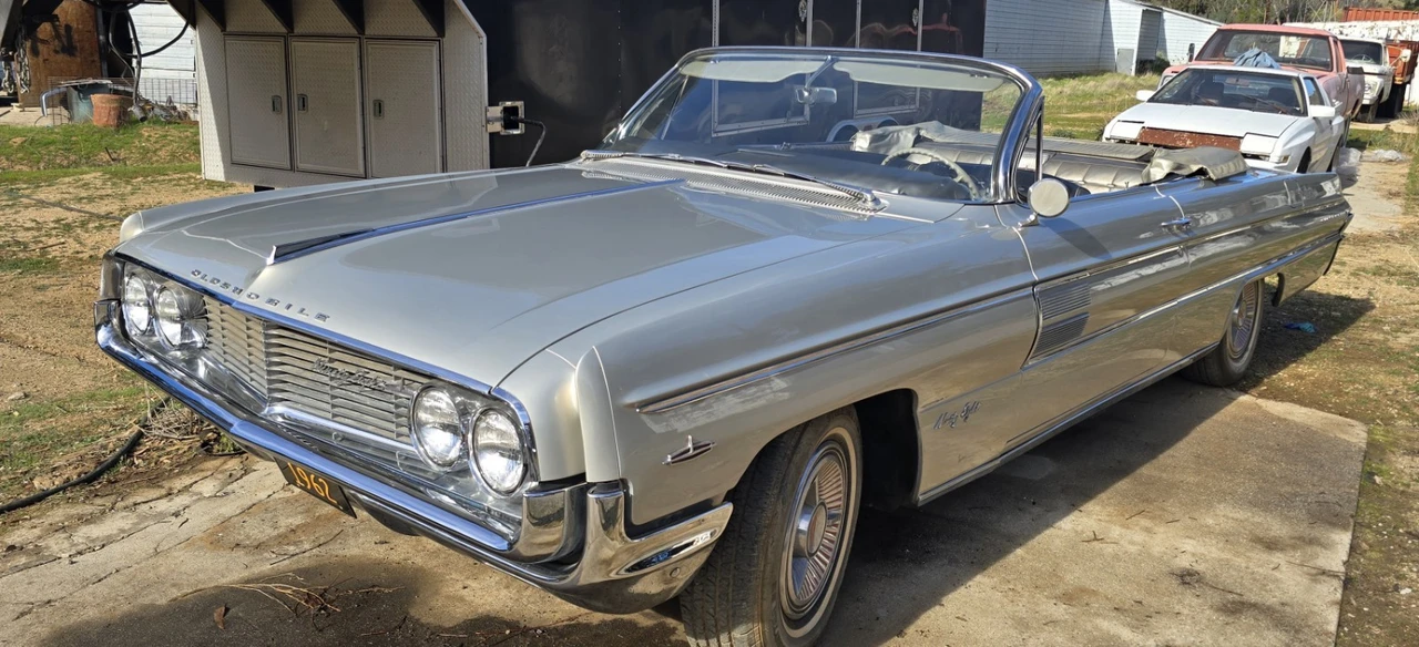1962 Oldsmobile 98 - Image 9 of 21