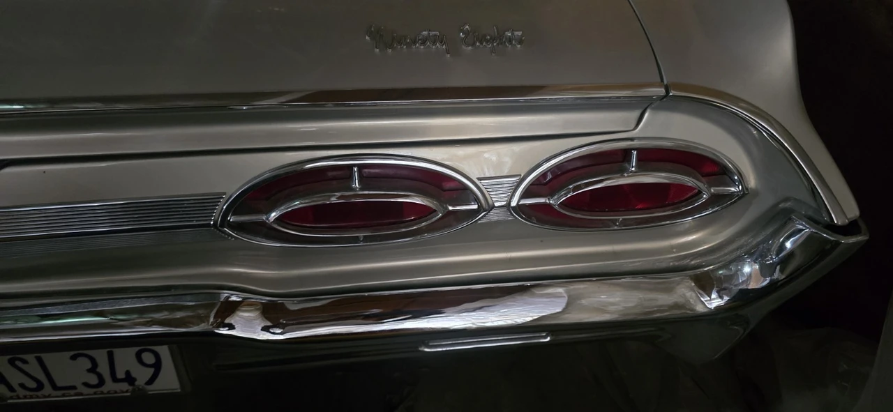 1962 Oldsmobile 98 - Image 8 of 21