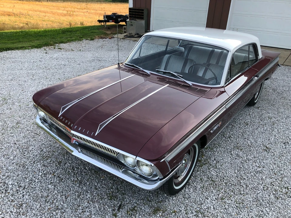 1962 Oldsmobile F-85 & Jetfire - Image 11 of 21