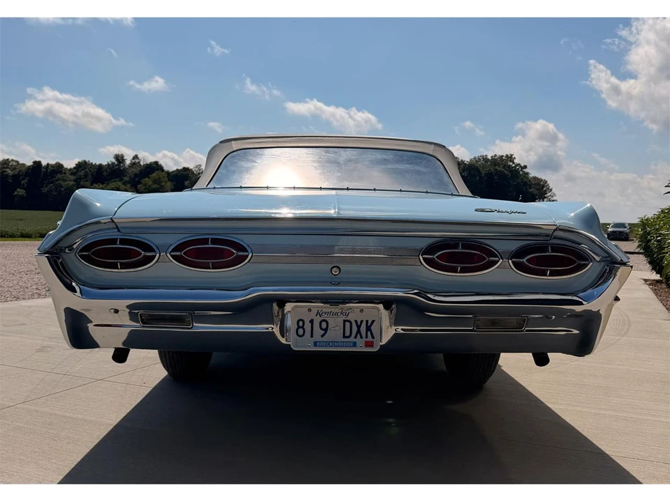 1962 Oldsmobile Starfire - Image 6 of 31