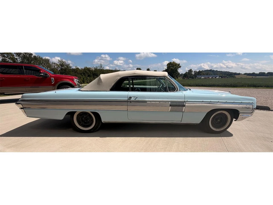 1962 Oldsmobile Starfire - Image 9 of 31