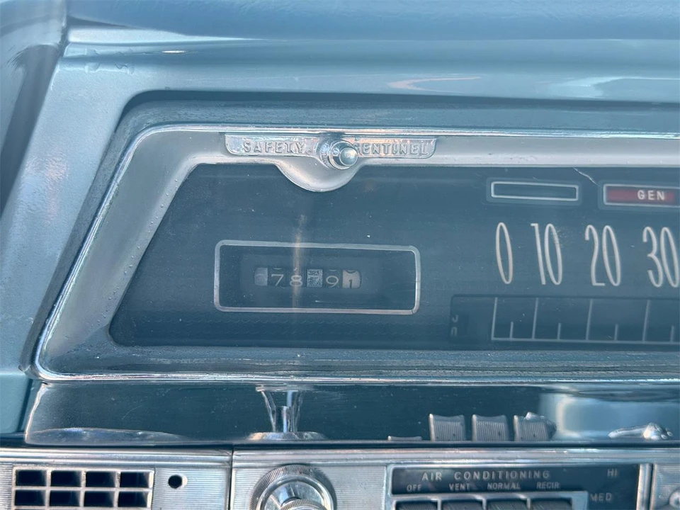 1962 Oldsmobile Starfire - Image 31 of 31
