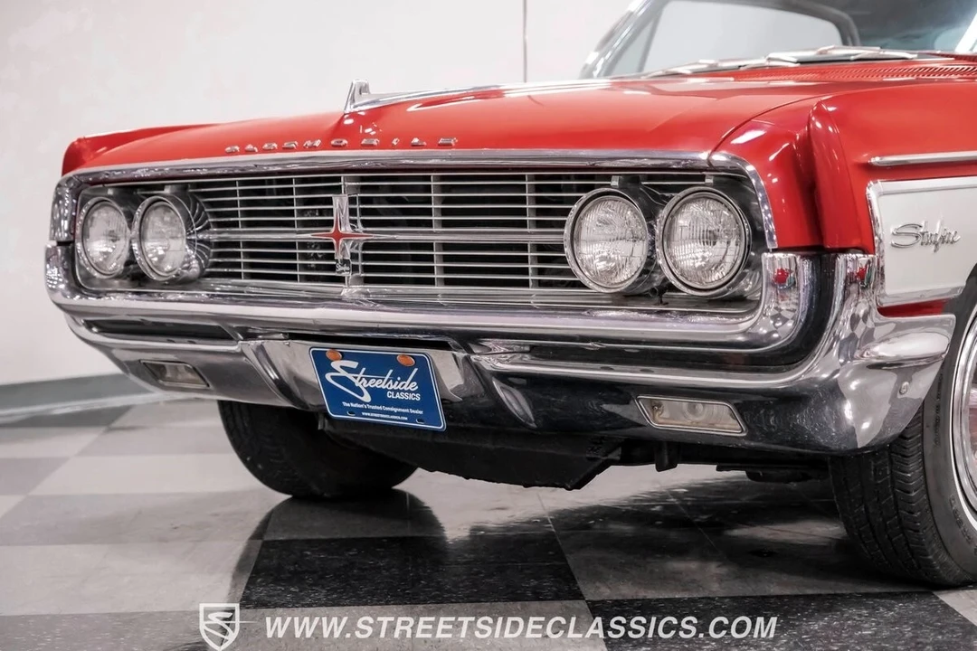 1962 Oldsmobile Starfire - Image 17 of 21