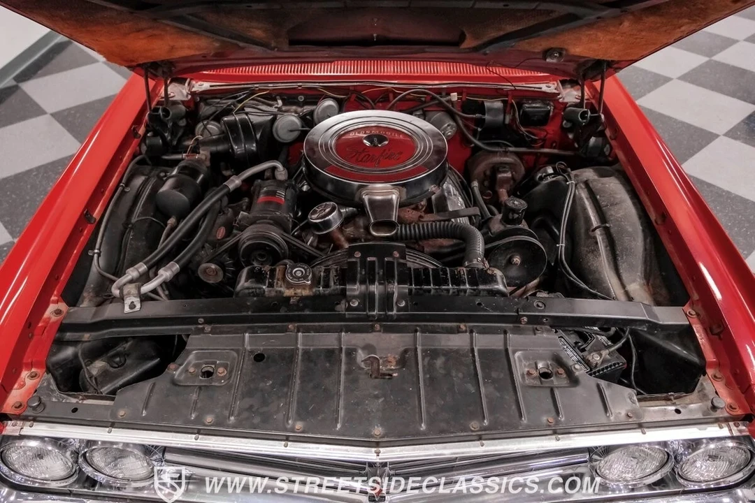 1962 Oldsmobile Starfire - Image 4 of 12
