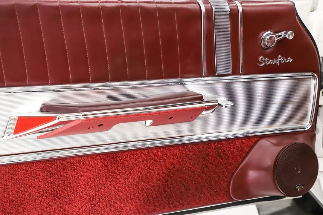1962 Oldsmobile Starfire - Image 9 of 31