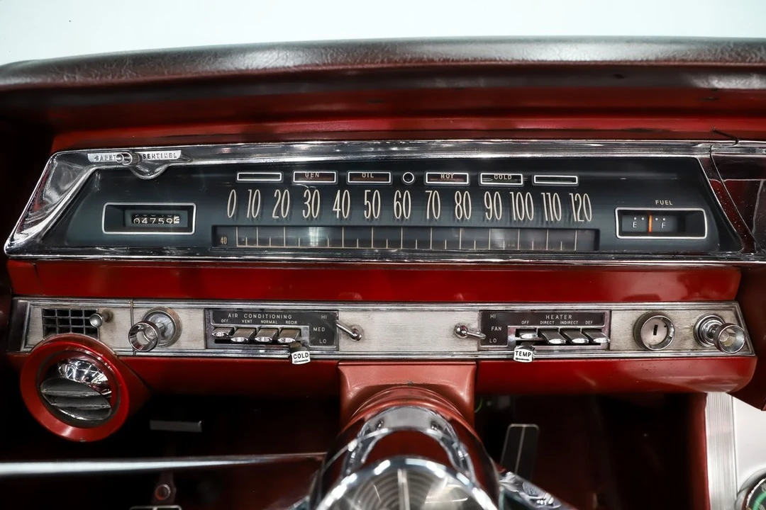 1962 Oldsmobile Starfire - Image 17 of 21