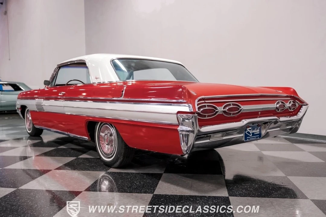 1962 Oldsmobile Starfire - Image 8 of 12