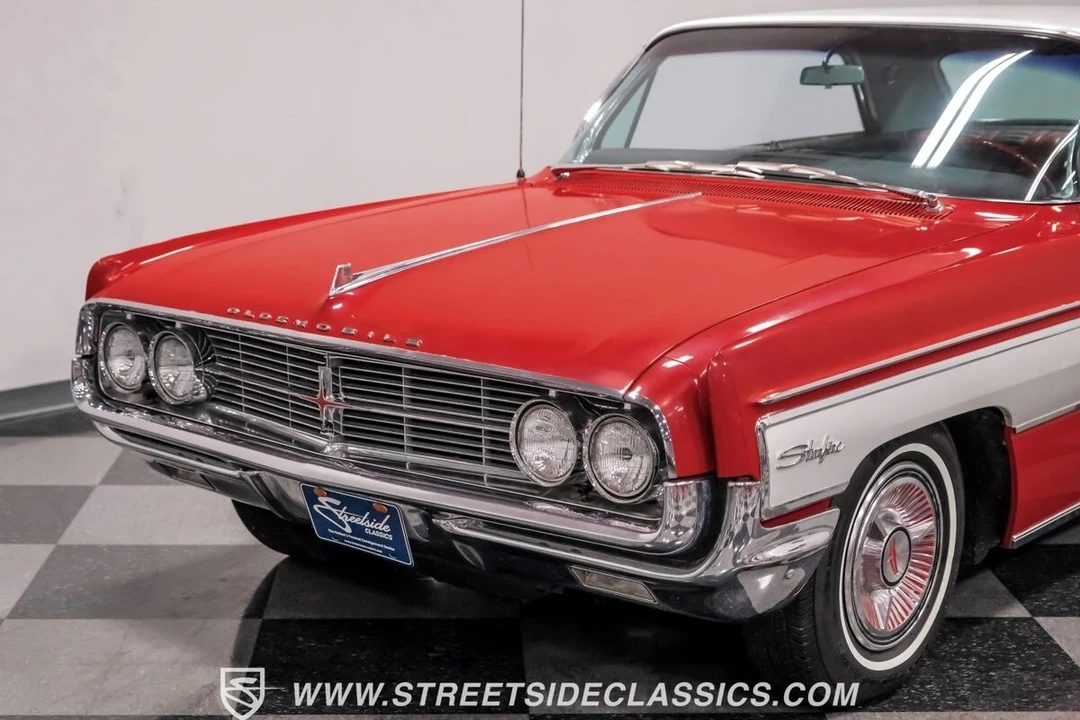 1962 Oldsmobile Starfire - Image 16 of 21