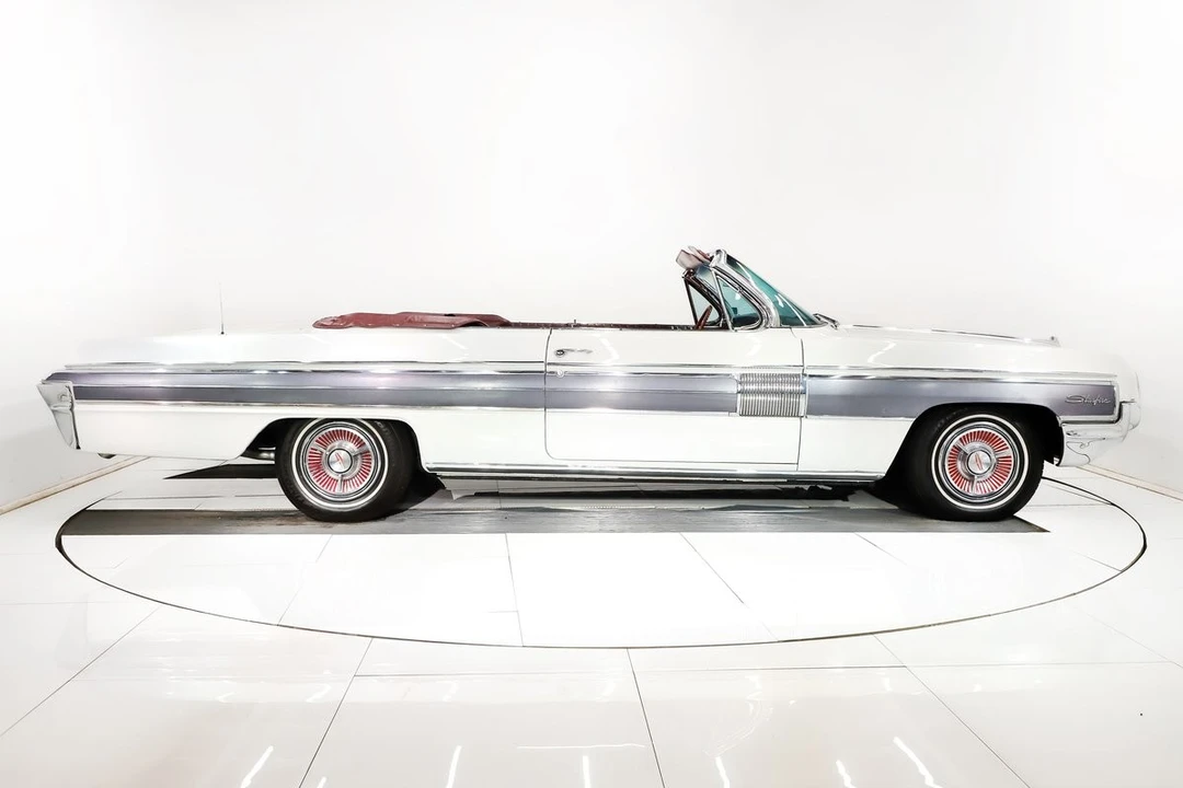 1962 Oldsmobile Starfire - Image 15 of 31