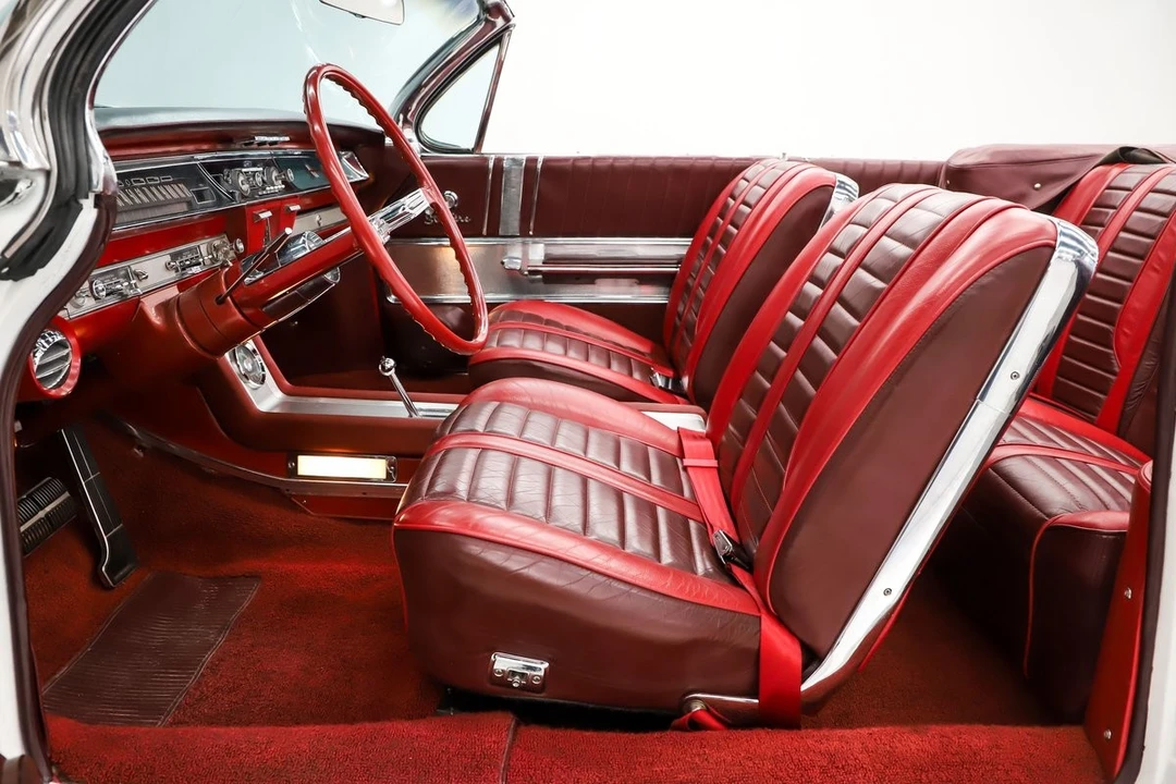 1962 Oldsmobile Starfire - Image 29 of 31