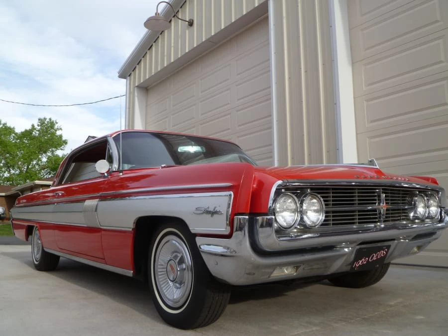 1962 Oldsmobile Starfire - Image 9 of 9
