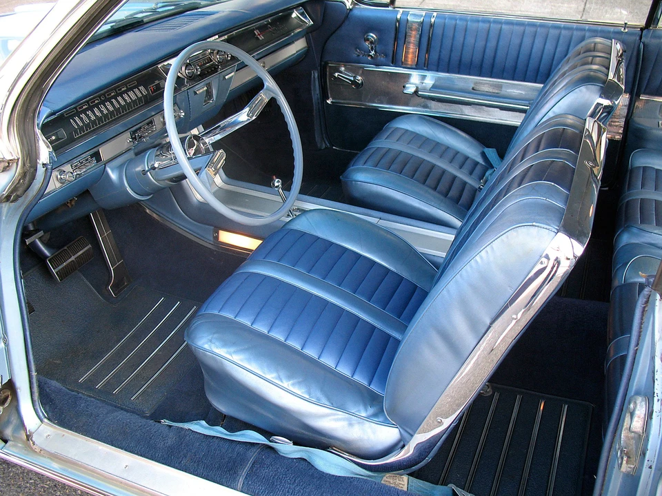 1962 Oldsmobile Starfire - Image 3 of 3