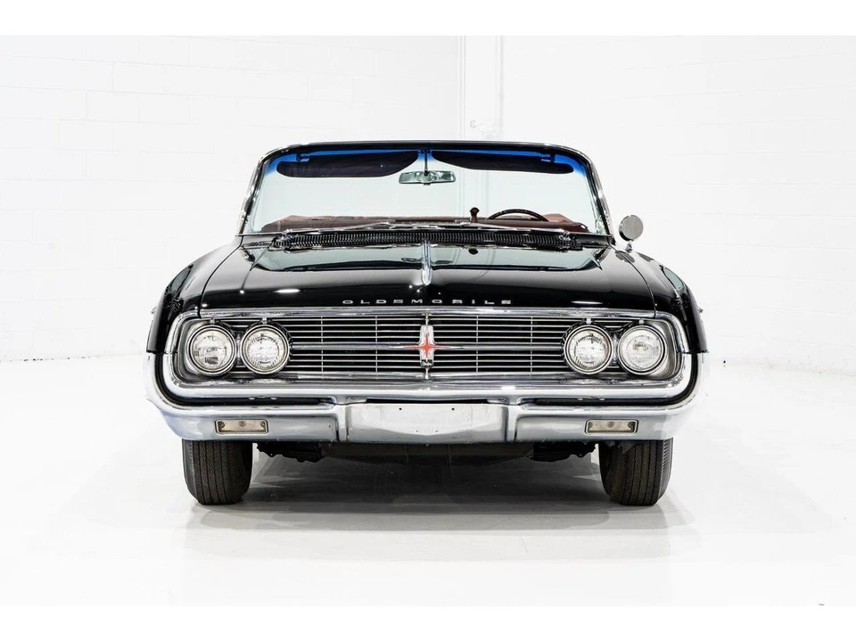1962 Oldsmobile Starfire - Image 5 of 31