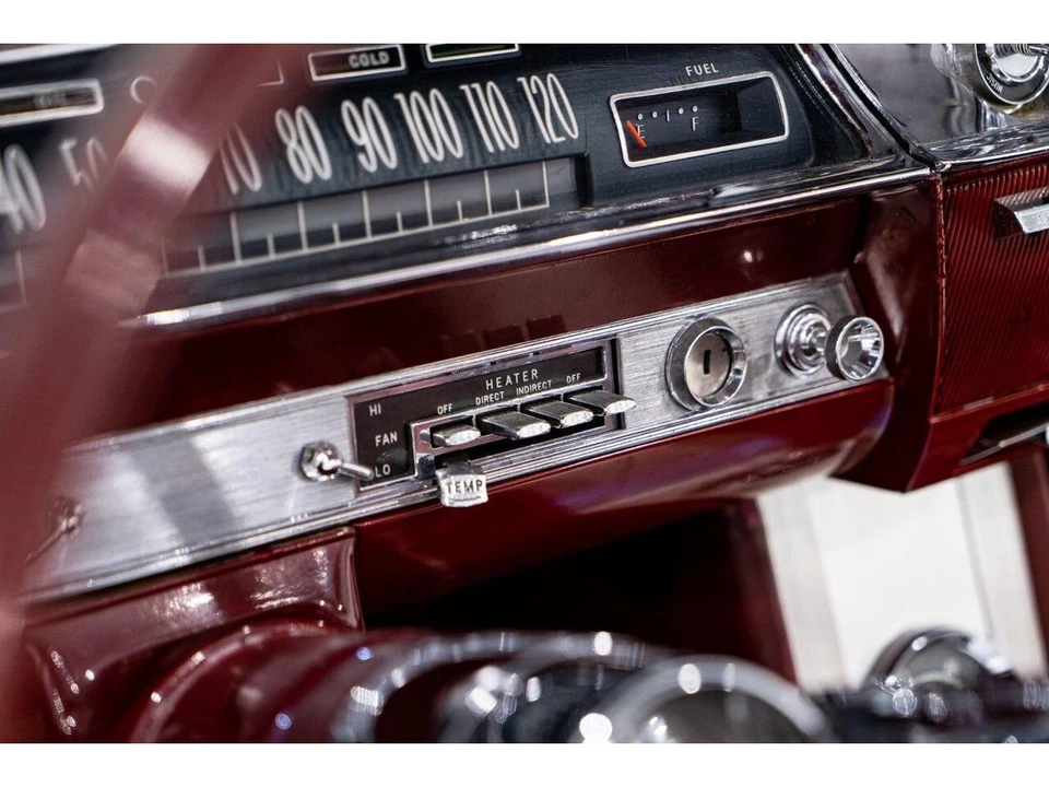 1962 Oldsmobile Starfire - Image 13 of 31