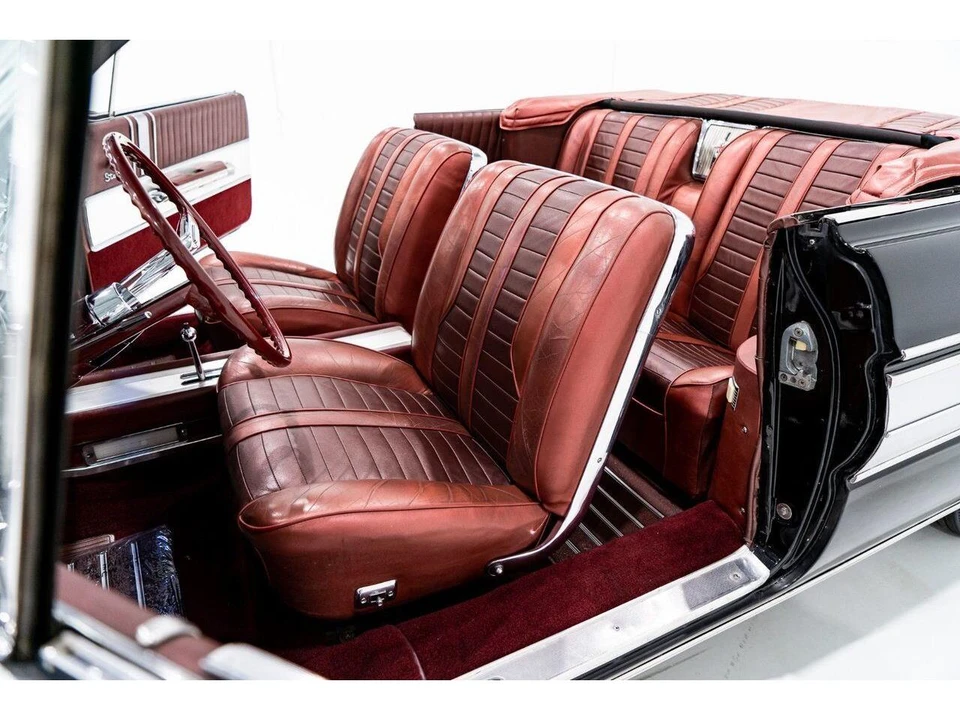 1962 Oldsmobile Starfire - Image 10 of 31