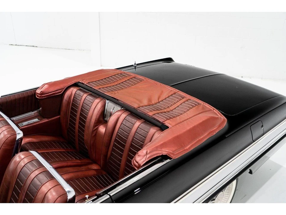 1962 Oldsmobile Starfire - Image 8 of 31