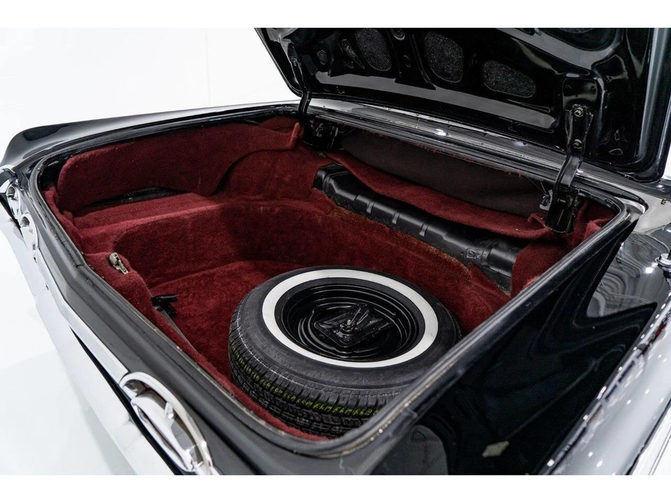 1962 Oldsmobile Starfire - Image 24 of 31