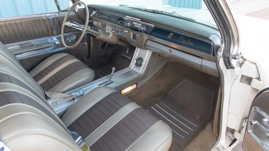 1962 Oldsmobile Starfire - Image 5 of 12