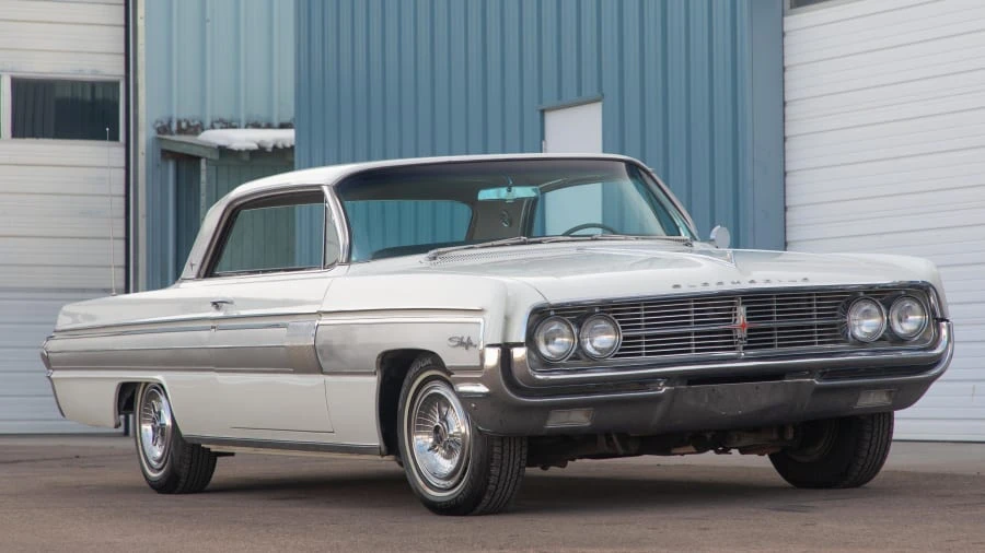1962 Oldsmobile Starfire - Image 12 of 12
