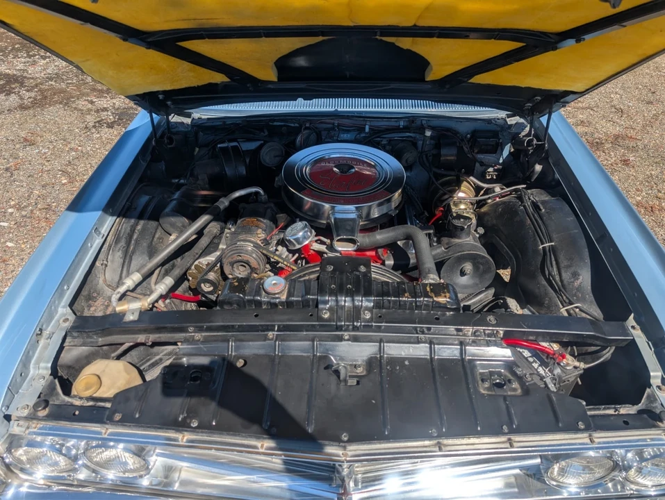 1962 Oldsmobile Starfire - Image 15 of 17