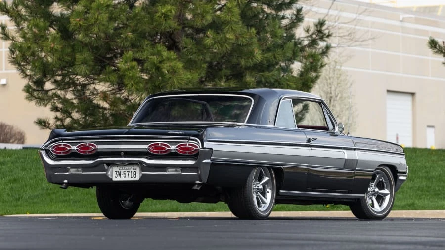 1962 Oldsmobile Starfire - Image 3 of 20