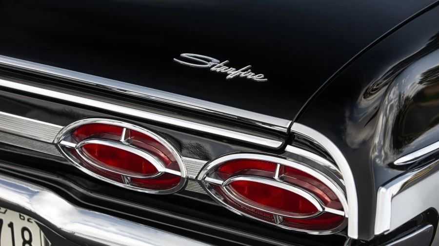 1962 Oldsmobile Starfire - Image 11 of 20