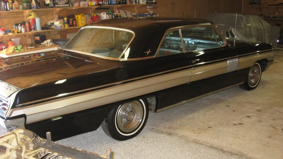 1962 Oldsmobile Starfire - Image 2 of 2