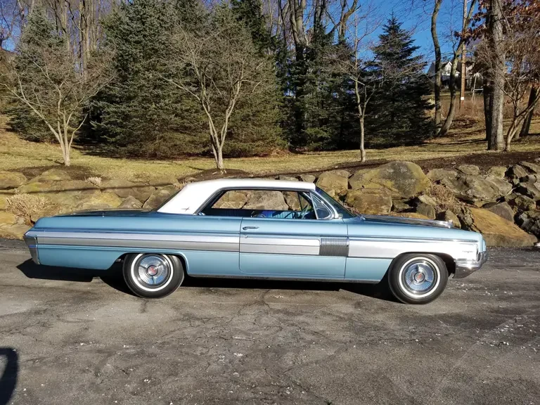 1962 Oldsmobile Starfire - Image 6 of 15