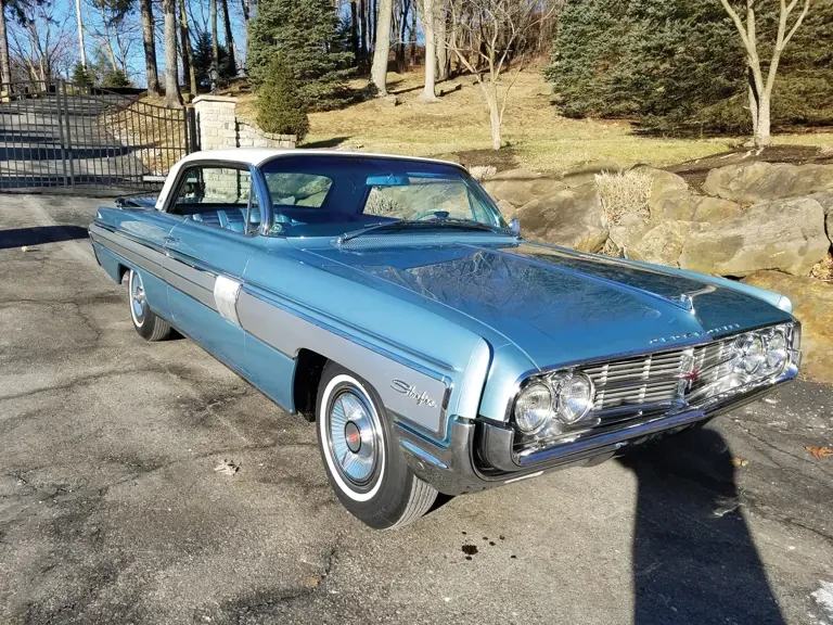 1962 Oldsmobile Starfire - Image 2 of 15