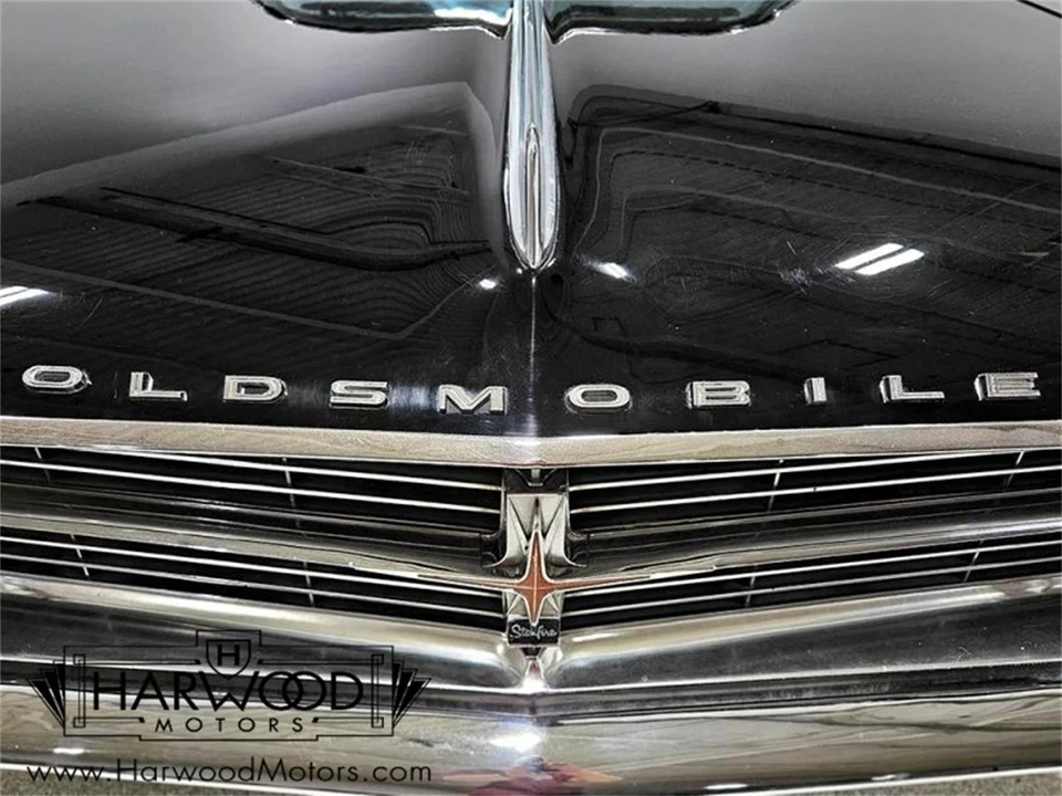 1962 Oldsmobile Starfire - Image 26 of 31