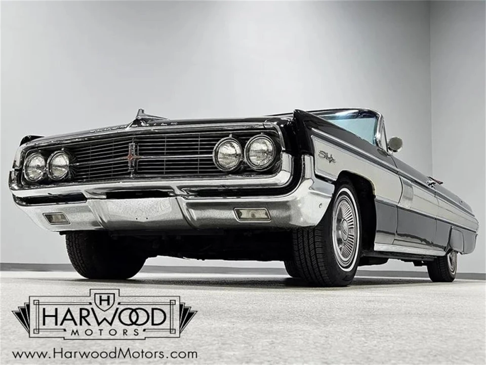 1962 Oldsmobile Starfire - Image 16 of 31